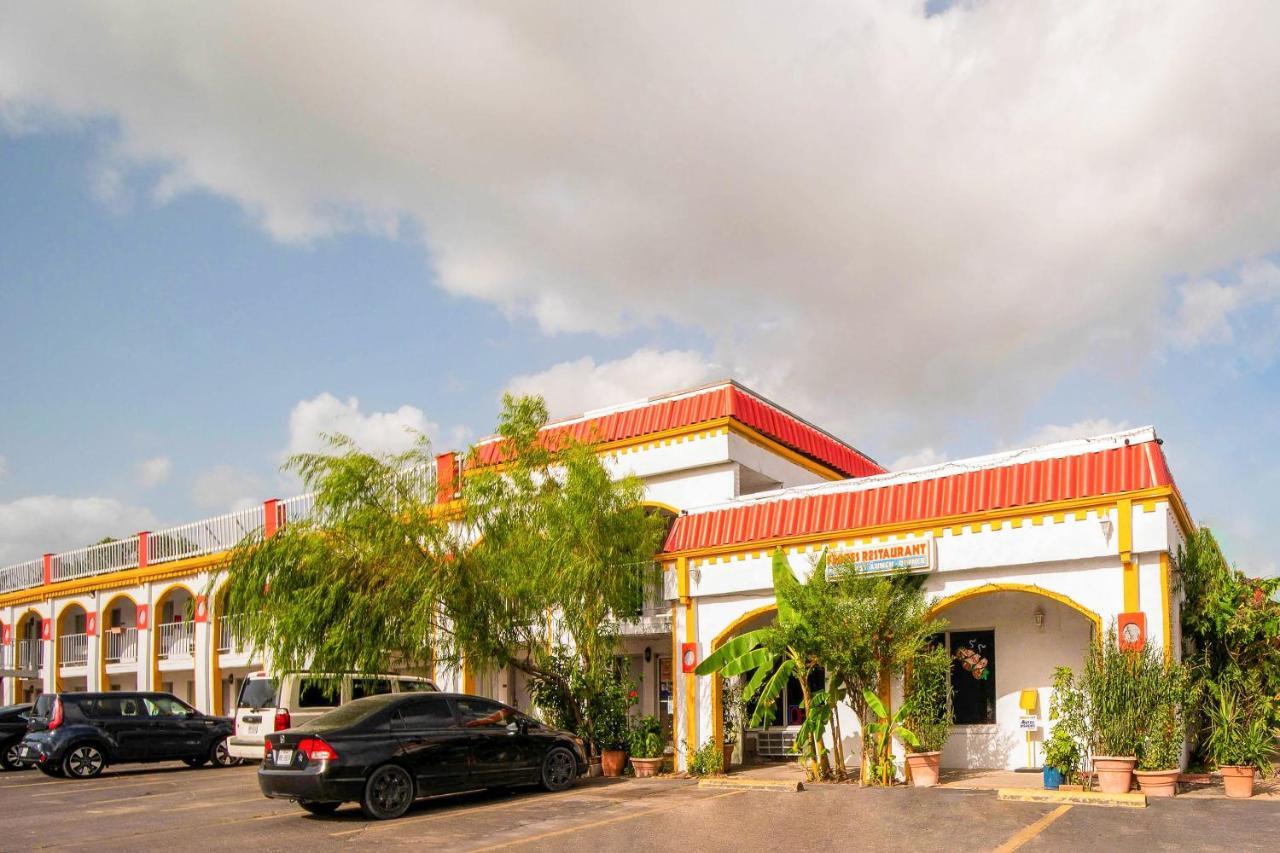Hotel O Houston East Channelview I-10 Экстерьер фото