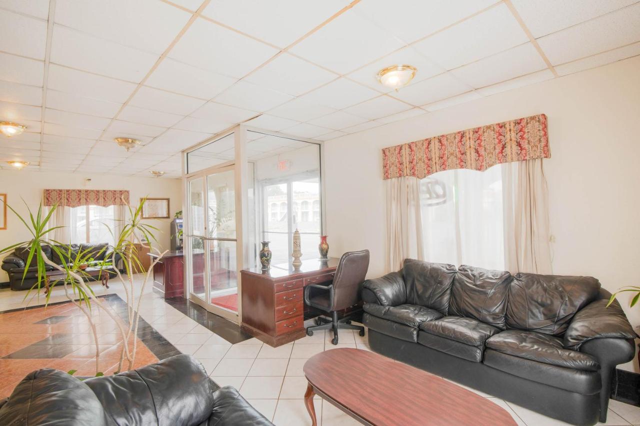Hotel O Houston East Channelview I-10 Экстерьер фото